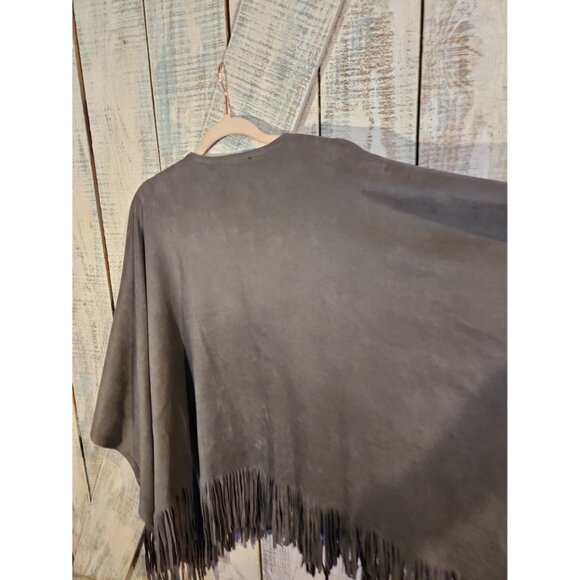 Karen Kane Suede Fringe Poncho L/XL - Picture 10 of 13